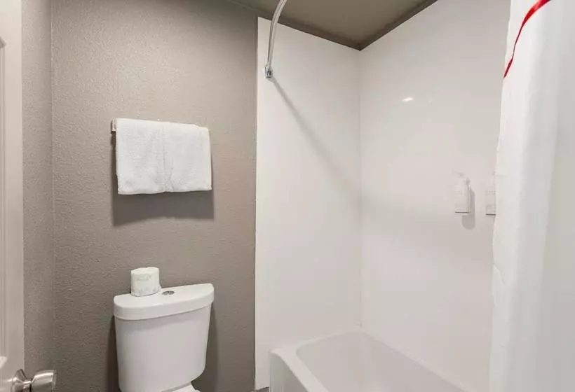 クイーンベッドのデラックスルーム, Red Roof Inn Redding