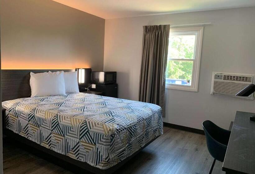 스탠다드 룸 킹사이즈 침대, Studio 6 Rockford, Il