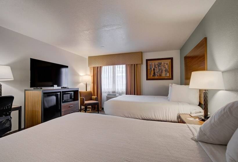 Номер Стандарт 2 Двуспальные Кровати, The Ridgeline Hotel At Yellowstone, Ascend Hotel Collection