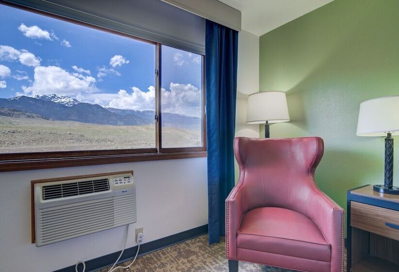 غرفة قياسية سرير مزدوج, The Ridgeline Hotel At Yellowstone, Ascend Hotel Collection