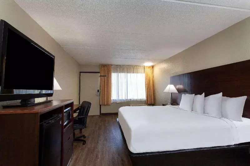 キングサイズベッドのスタンダードルーム, Travelodge By Wyndham Deltona