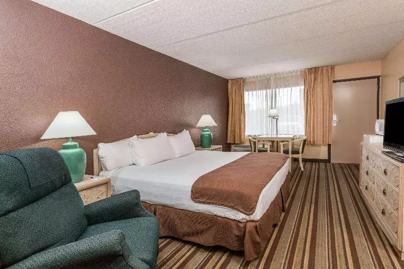 キングサイズベッドのスタンダードルーム, Travelodge By Wyndham Deltona