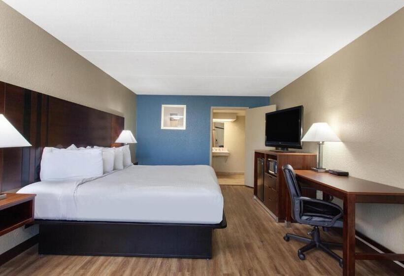 장애인을 위한 킹사이즈 침대 스탠다드 룸, Travelodge By Wyndham Deltona