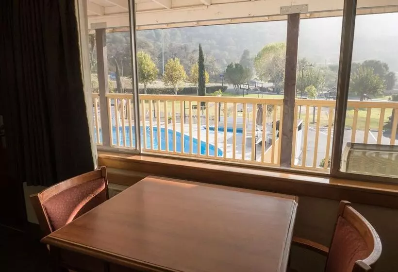 スタンダードルーム, Western Holiday Lodge