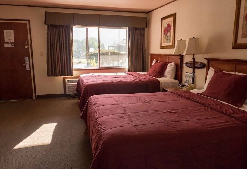 غرفه قياسيه سريرين مزدوجين, Western Holiday Lodge