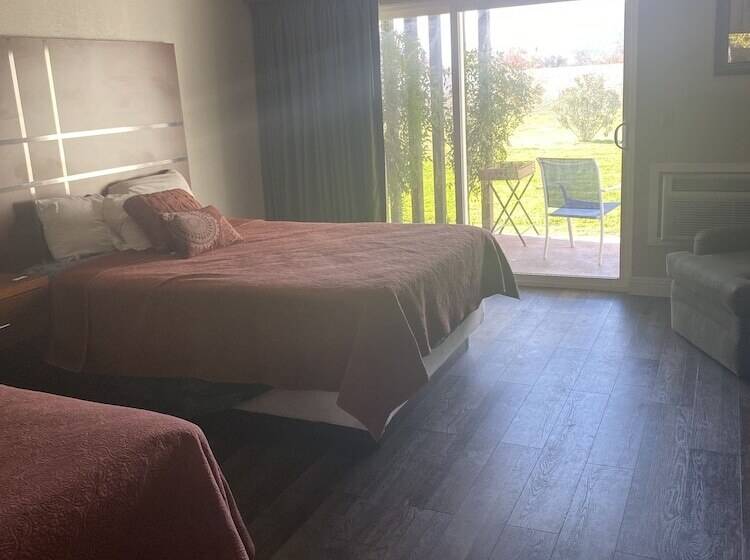 غرفة ديلوكس, Western Holiday Lodge