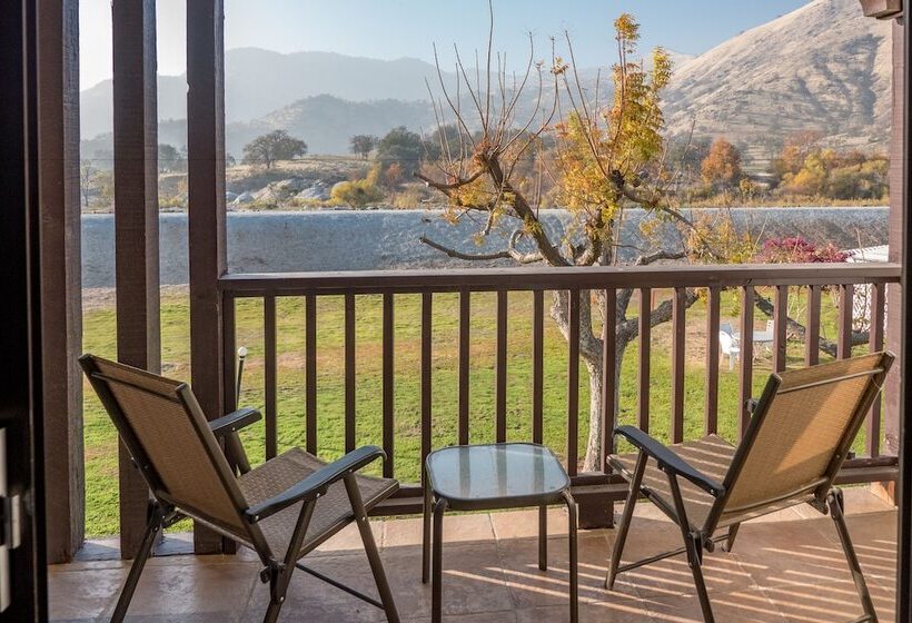 جناح, Western Holiday Lodge