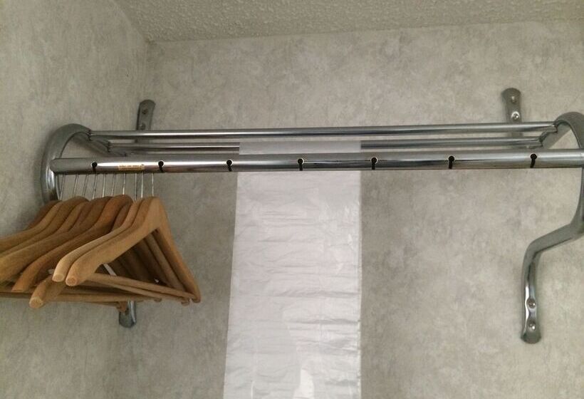 标准间, Island Inn