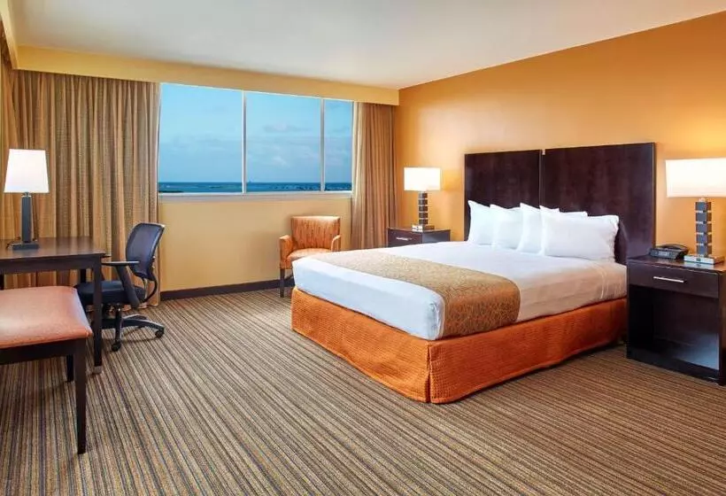 اتاق لوکس با تخت بزرگ, Best Western The Plaza Hotel Honolulu Airport