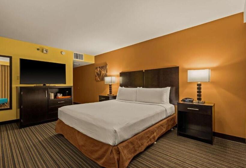 غرفة قياسية سرير كينج لذوى الإحتياجات الخاصة, Best Western The Plaza Hotel Honolulu Airport   Free Breakfast