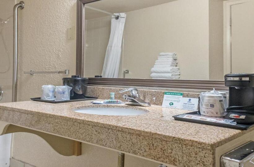 Номер Стандарт Кровать Кинг Адаптированный для Инвалидов, Best Western Roseville Inn