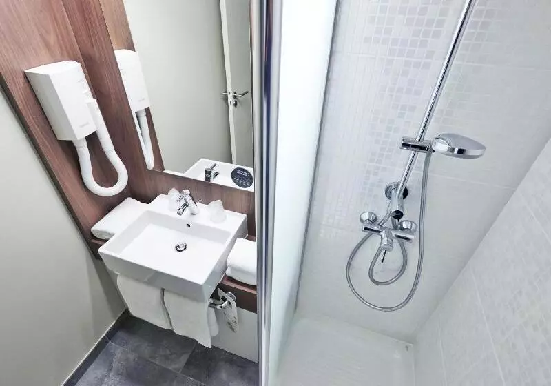 Standard-invahuone, Best Western Royal Palace Inn & Suites