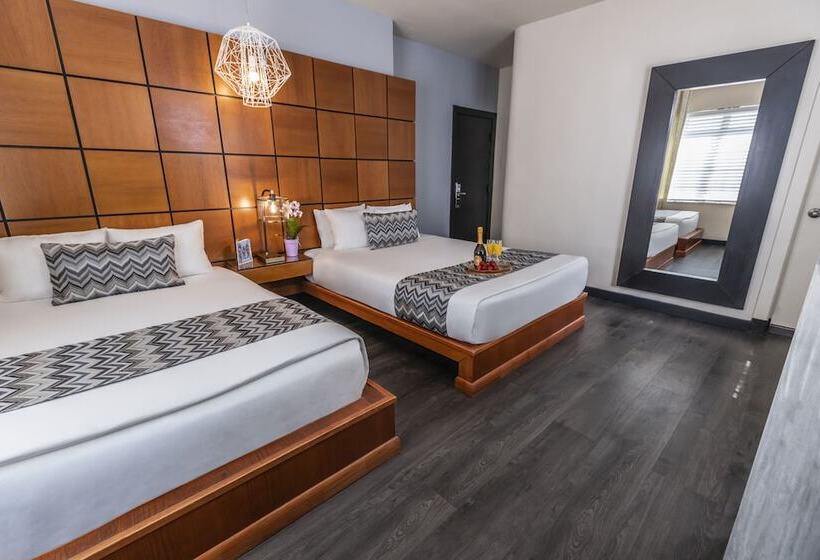 带2个双人床的标准工作室, Chesterfield Hotel & Suites
