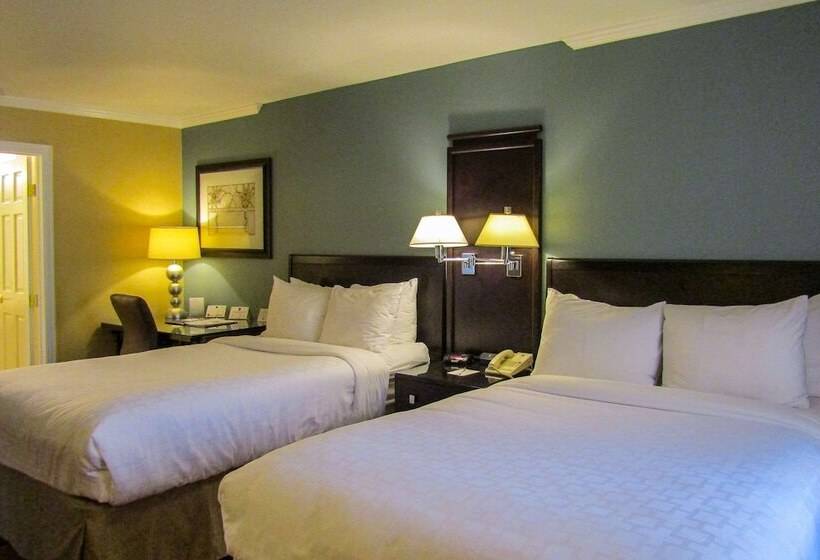 Номер Стандарт 2 Двуспальные Кровати, Clarion Inn Near China Lake Naval Station