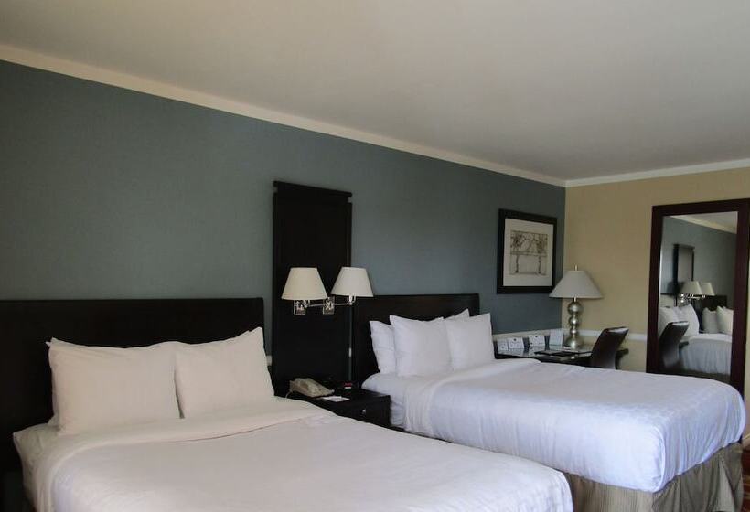 Номер Стандарт 2 Двуспальные Кровати, Clarion Inn Near China Lake Naval Station
