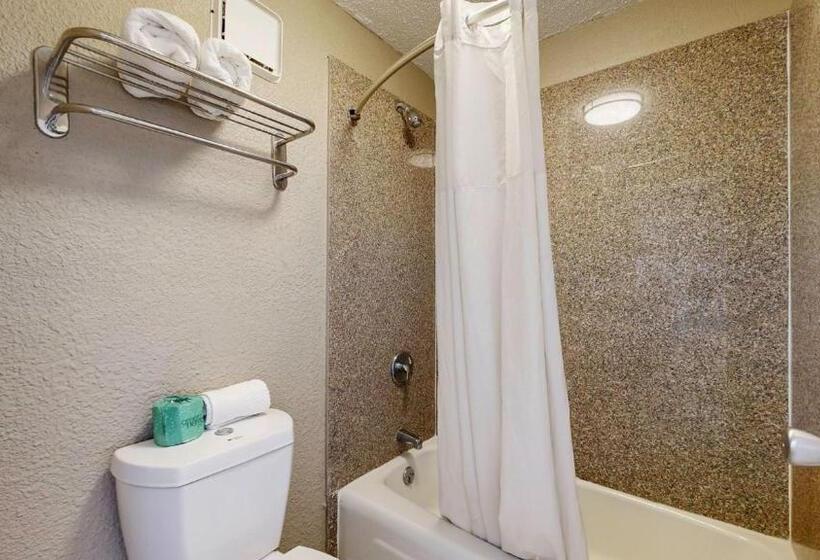 Стандартный Номер Кровать Кинг, Days Inn By Wyndham Orlando Downtown