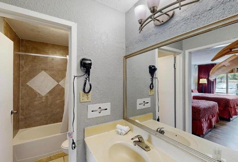 Номер Стандарт 2 Двуспальные Кровати, Days Inn By Wyndham Orlando Downtown