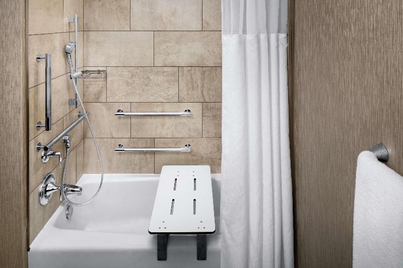 غرفة قياسية سرير كينج, Doubletree By Hilton Nashua