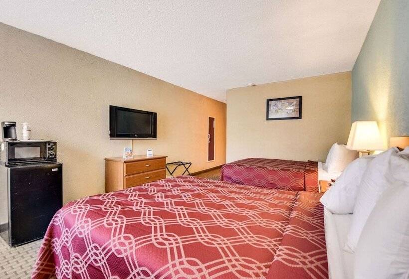 غرفه قياسيه سريرين مزدوجين, Econo Lodge Busch Gardens