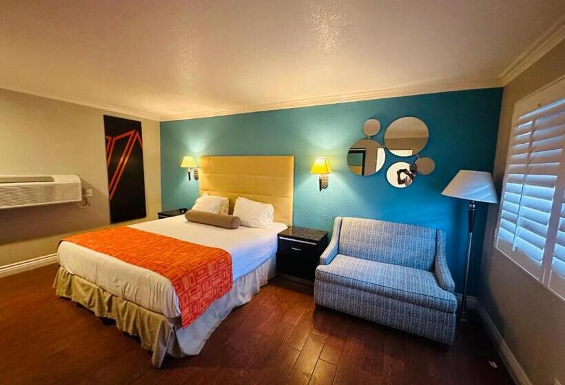 اتاق استاندارد با تخت بزرگ, Casa Blanca Hotel & Suites Orange Sr 55 Freeway, Near Honda Center, Chapman University, Disneyland