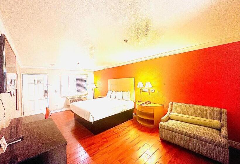 سوئیت با تخت بزرگ, Casa Blanca Hotel & Suites Orange Sr 55 Freeway, Near Honda Center, Chapman University, Disneyland