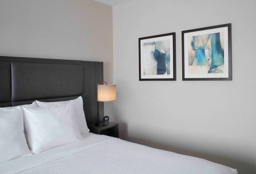 غرفة ديلوكس, Holiday Inn Express South Burlington   Downtown, An Ihg