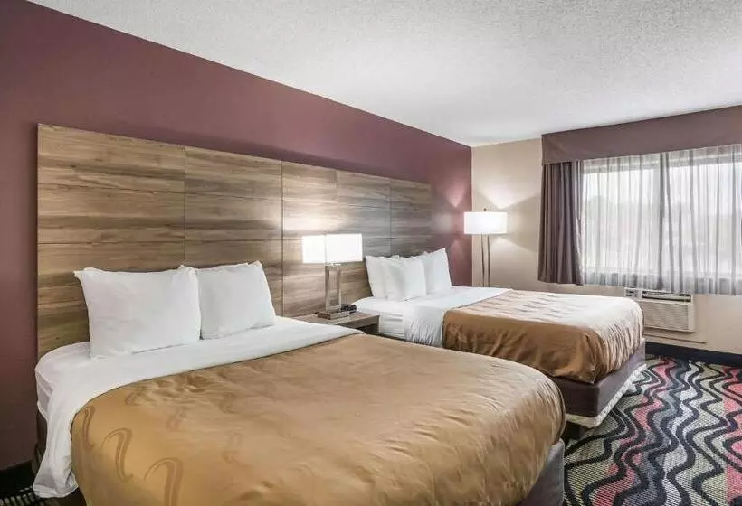 اتاق استاندارد, Quality Inn Cedar Rapids South