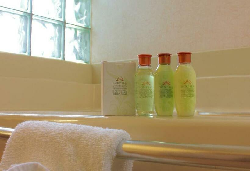 جناح, Red Arrow Inn & Suites, A Travelodge By Wyndham