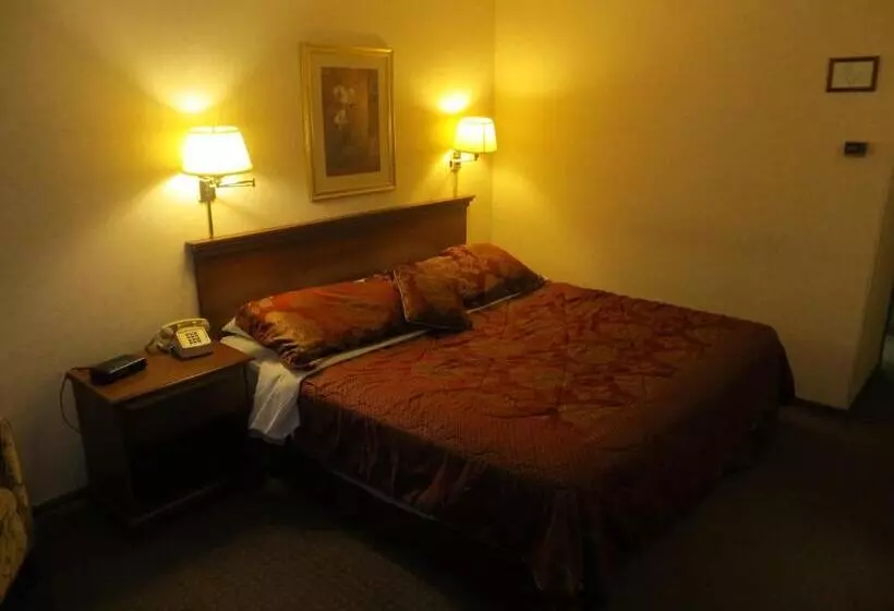 キングサイズベッドのスタンダードルーム, Ripon Welcome Inn And Suites