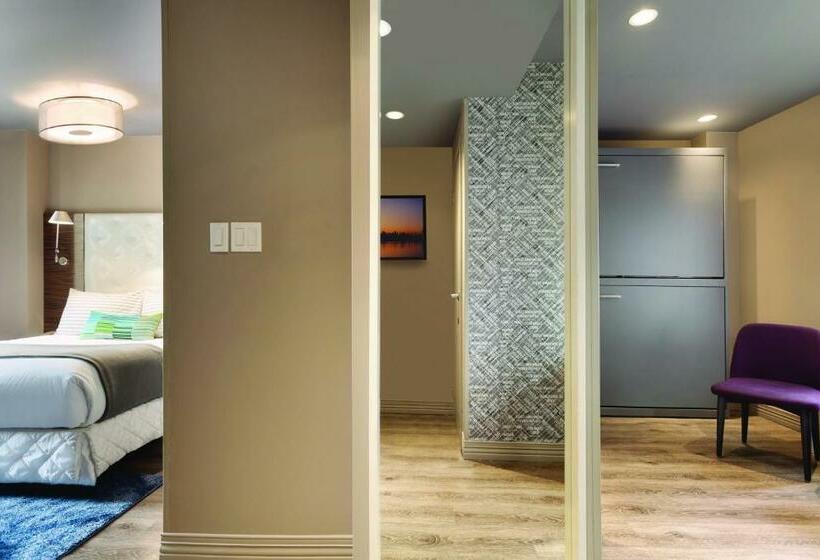 프리미엄 스위트, The Gallivant Times Square