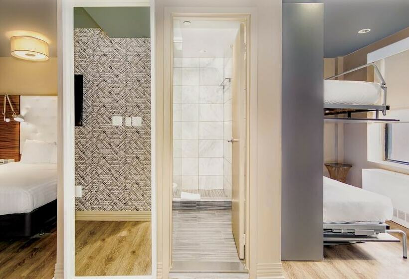 프리미엄 스위트, The Gallivant Times Square