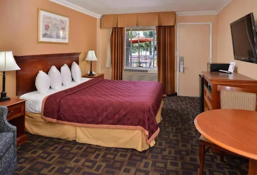 اتاق استاندارد با تخت بزرگ, Torch Lite Inn At The Beach Boardwalk