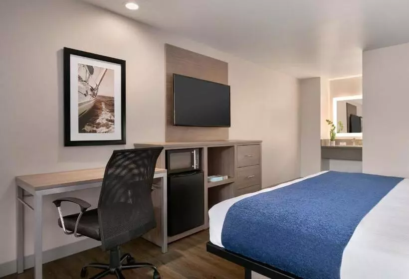 اتاق استاندارد با تخت بزرگ, Torch Lite Inn At The Beach Boardwalk