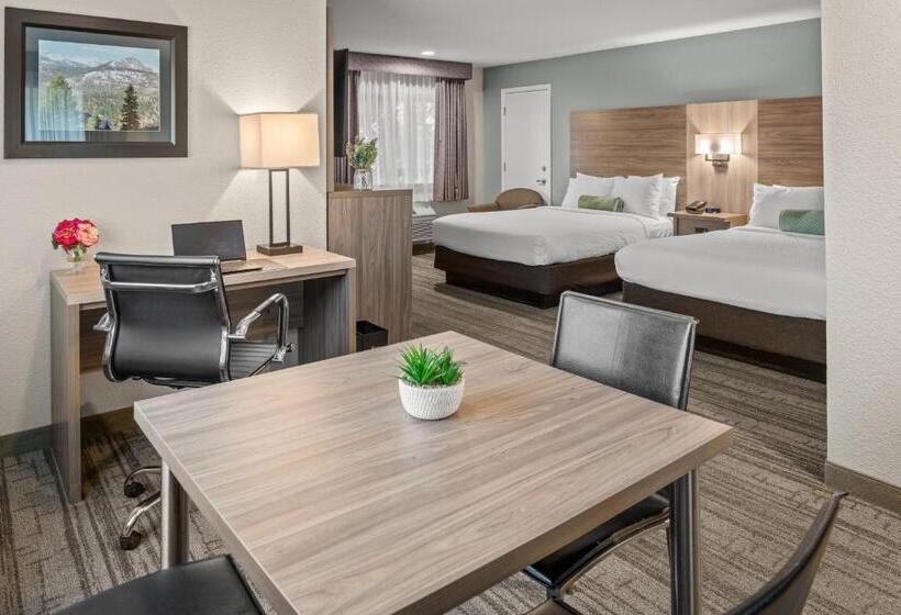 디럭스 룸, Yosemite Westgate Lodge