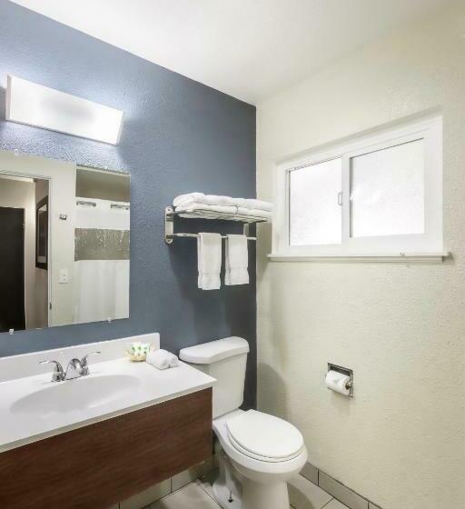 غرفة قياسية, Thunderbird Lodge