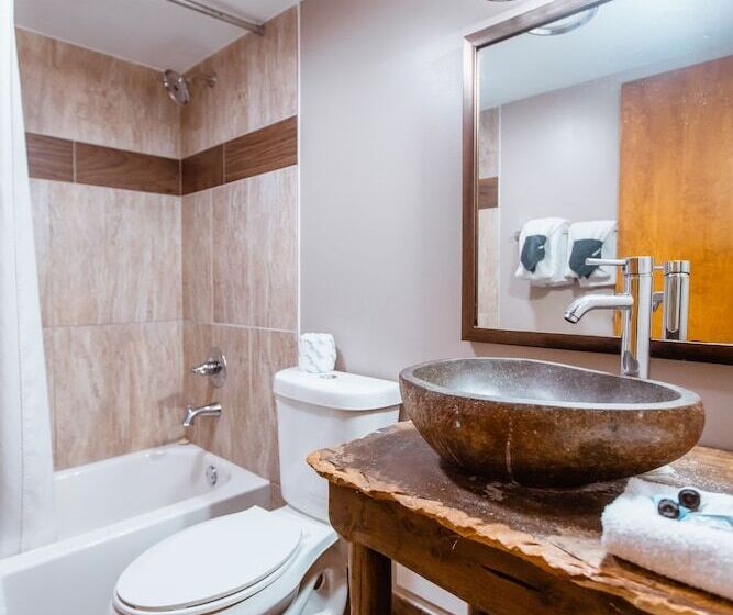 חדר דלוקס, Brookside Lodge