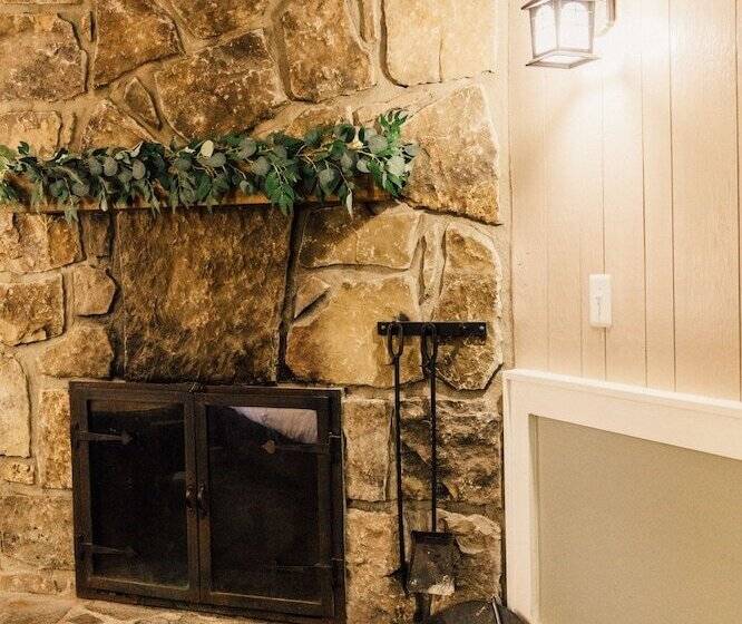 חדר דלוקס, Brookside Lodge