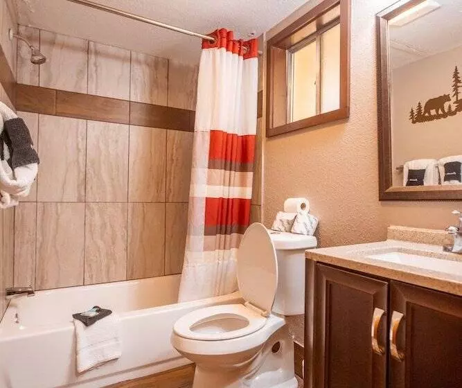 اتاق استاندارد با تخت بزرگ, Brookside Lodge