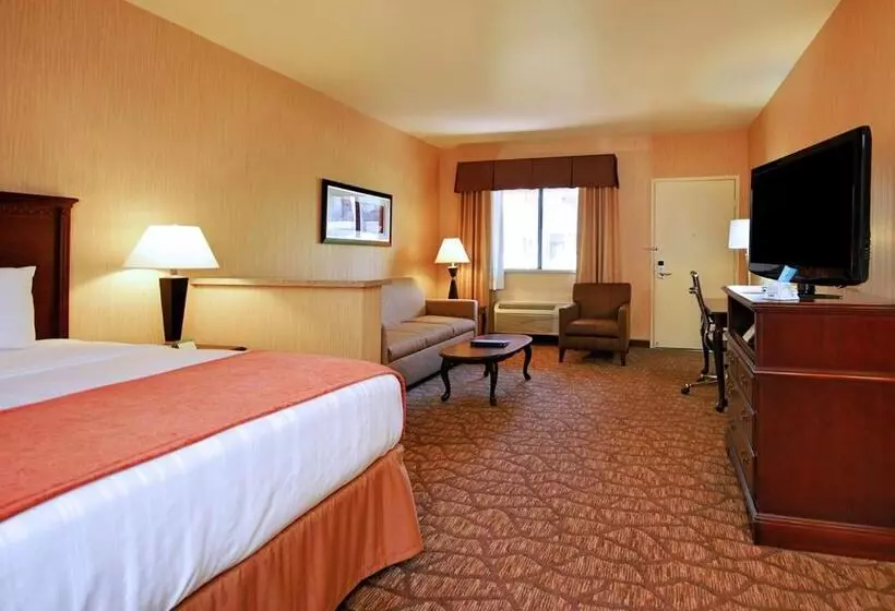 سوئیت برای معلولان, Best Western San Dimas Hotel & Suites