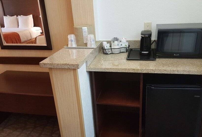 جناح, Best Western San Dimas Hotel & Suites