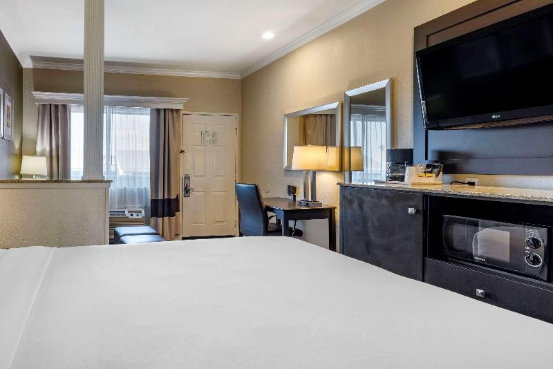 스위트 킹사이즈 침대, Comfort Inn & Suites Huntington Beach