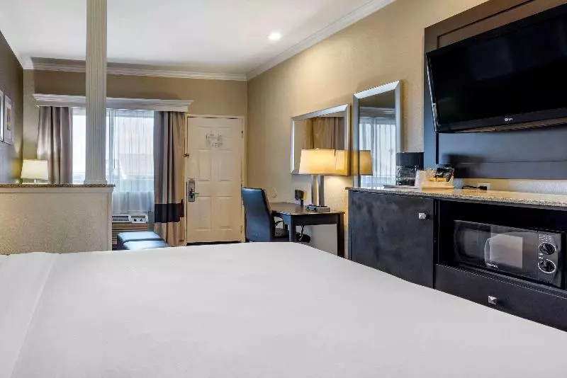 Sviitti King-vuode, Comfort Inn & Suites Huntington Beach