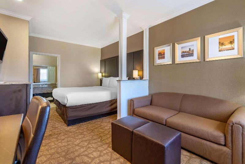 Люкс Кровать Кинг, Comfort Inn & Suites Huntington Beach