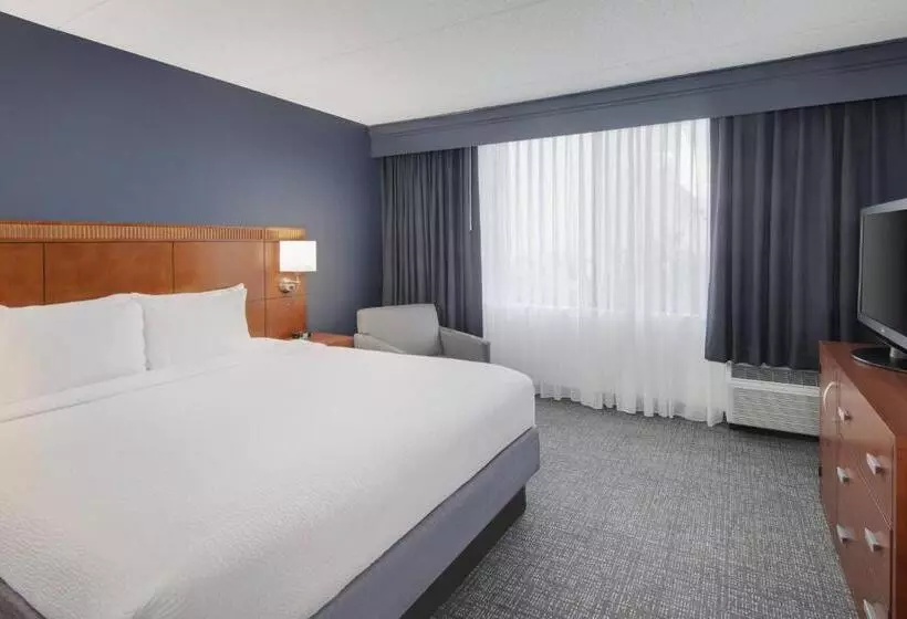 キングサイズベッドのスイートルーム, Courtyard By Marriott Augusta