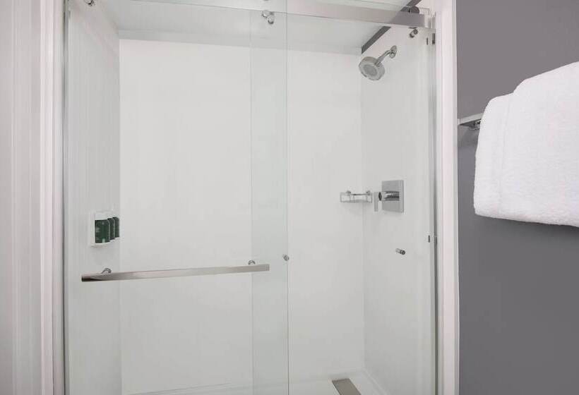 חדר סטנדרט שתי מיטות זוגיות, Courtyard By Marriott Augusta