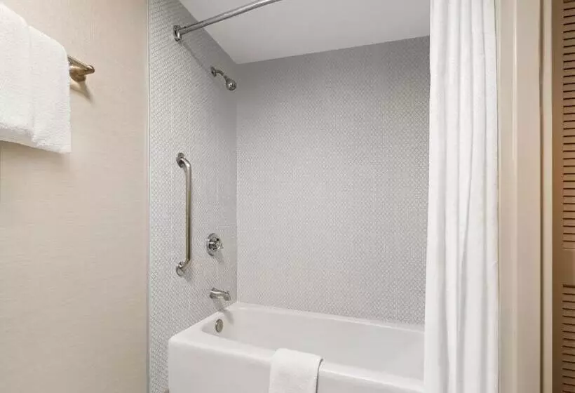 ２ダブルベッドのスタンダードルーム, Super 8 By Wyndham Dallas Love Field Airport