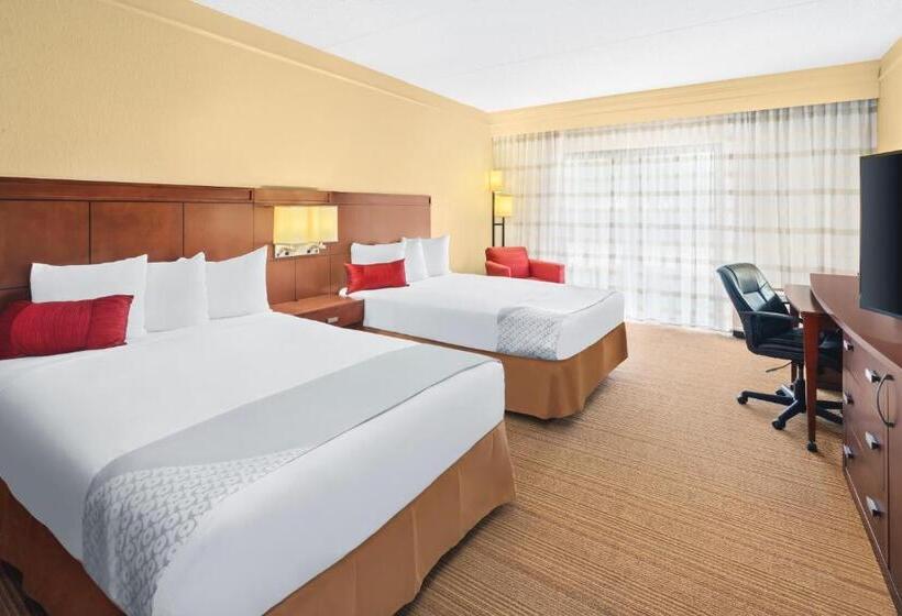 غرفه قياسيه سريرين مزدوجين, Super 8 By Wyndham Dallas Love Field Airport