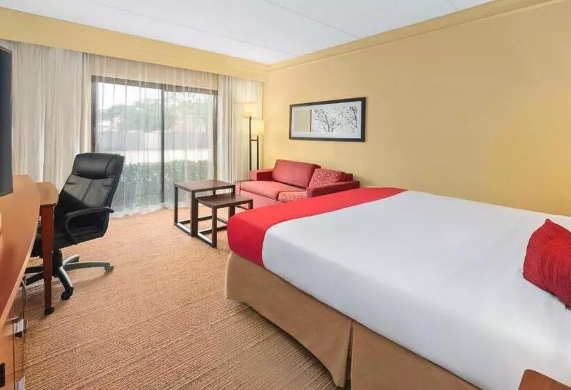 身障者適用キングサイズベッドルーム, Super 8 By Wyndham Dallas Love Field Airport