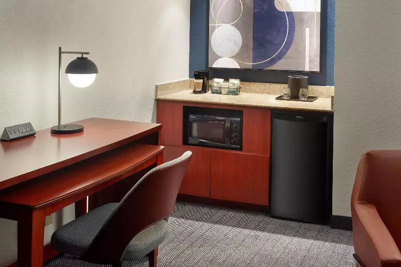 キングサイズベッドのスイートルーム, Courtyard By Marriott Fort Lauderdale City Of Plantation