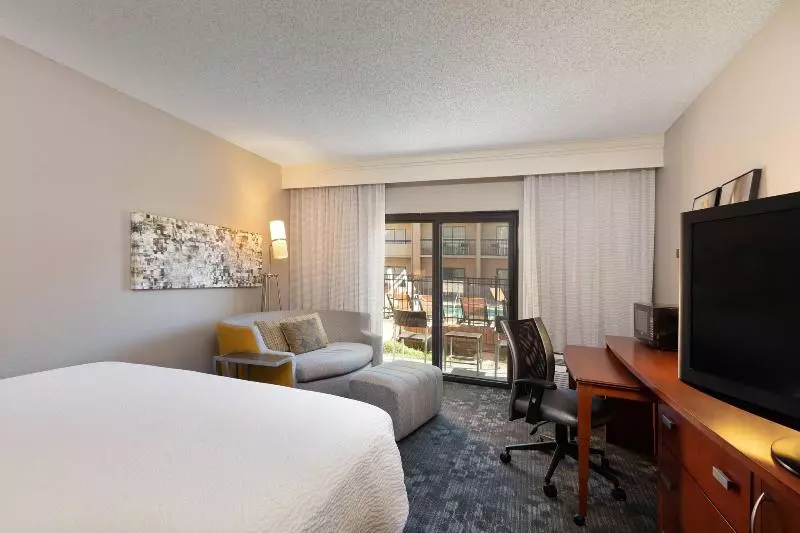 سوئیت با تخت بزرگ, Courtyard By Marriott Dallas Fort Worth/bedford
